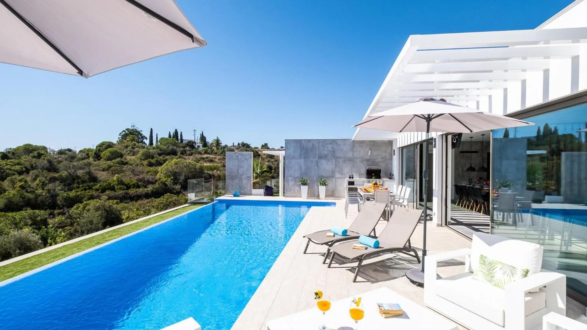 Villa Fenced Property Armacao de Pera
